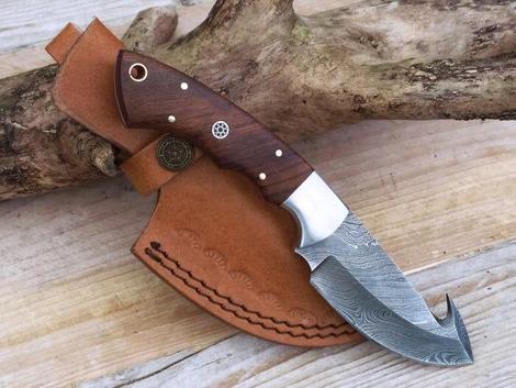 7.75" Inches HAND FORGED Full Tang Damascus Steel Gut Hook Skinning knife+ Leather sheath