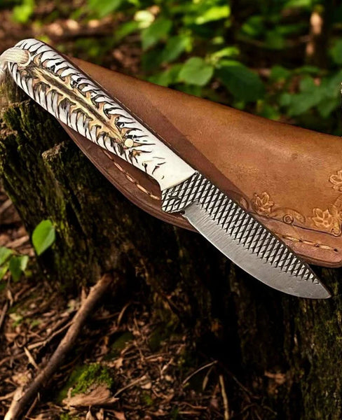 Cowboy Knife for Ranchers – 4" Rasp Steel Blade & Pine-Cone Handle