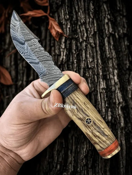 Damascus Fixed Blade Knife - Olive Wood Handle With Sheath - ZB Knives Store