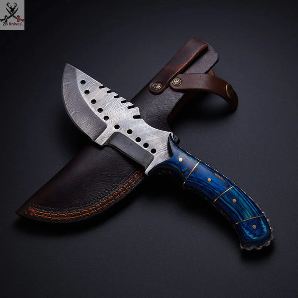 Damascus tracker knife