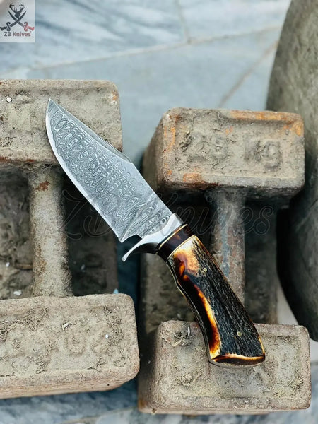 Fixed Blade Hunting Knives - Handmade Damascus Steel  & Antler Horn Handle 